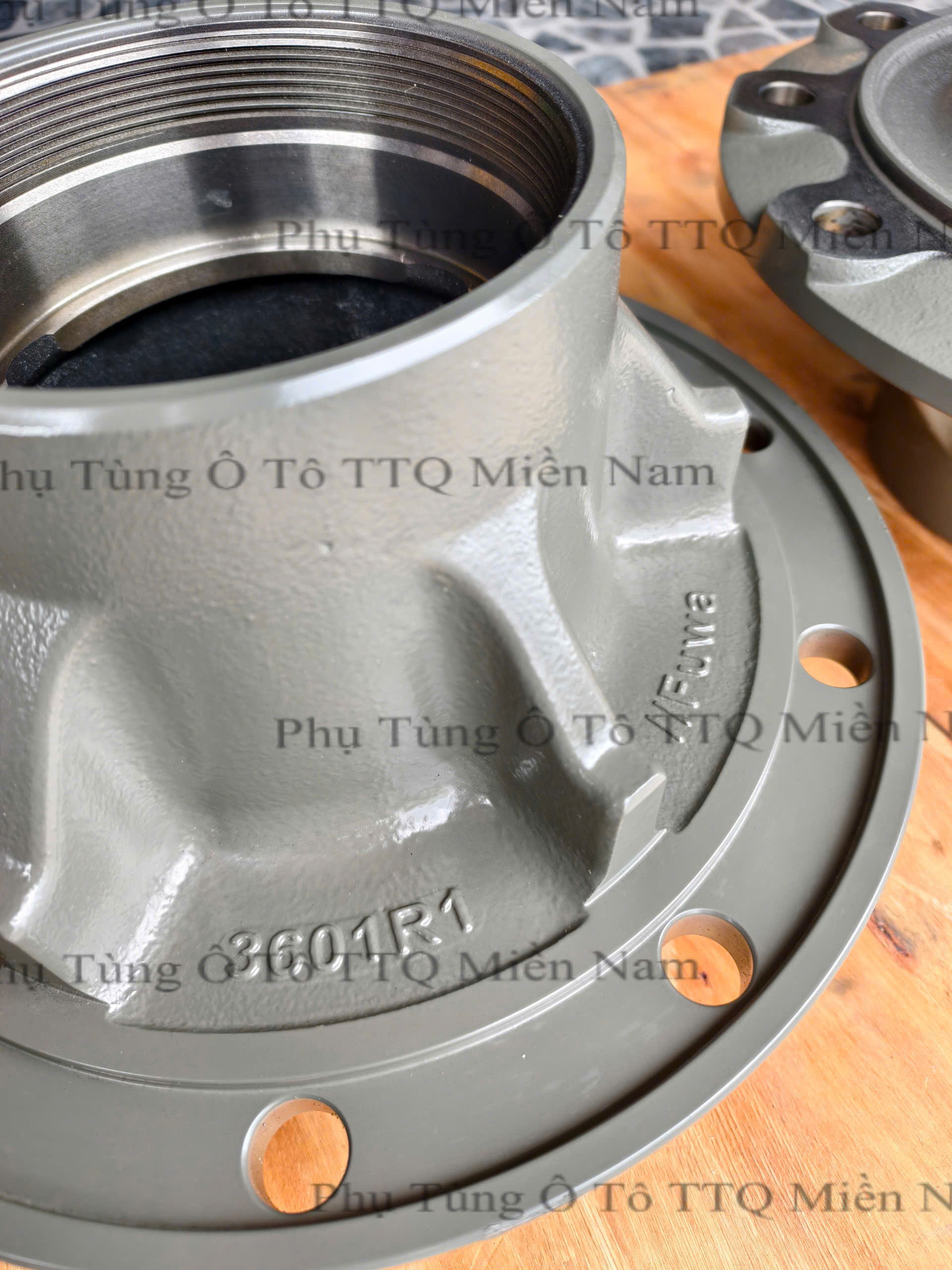 Moay ơ Romooc Fuwa 13 tấn nằm ngoài chính hãng - RM-FUWA-MOAYO=-3601R1